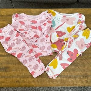 🎉SOLD🎉 2 pair of toddler pajamas